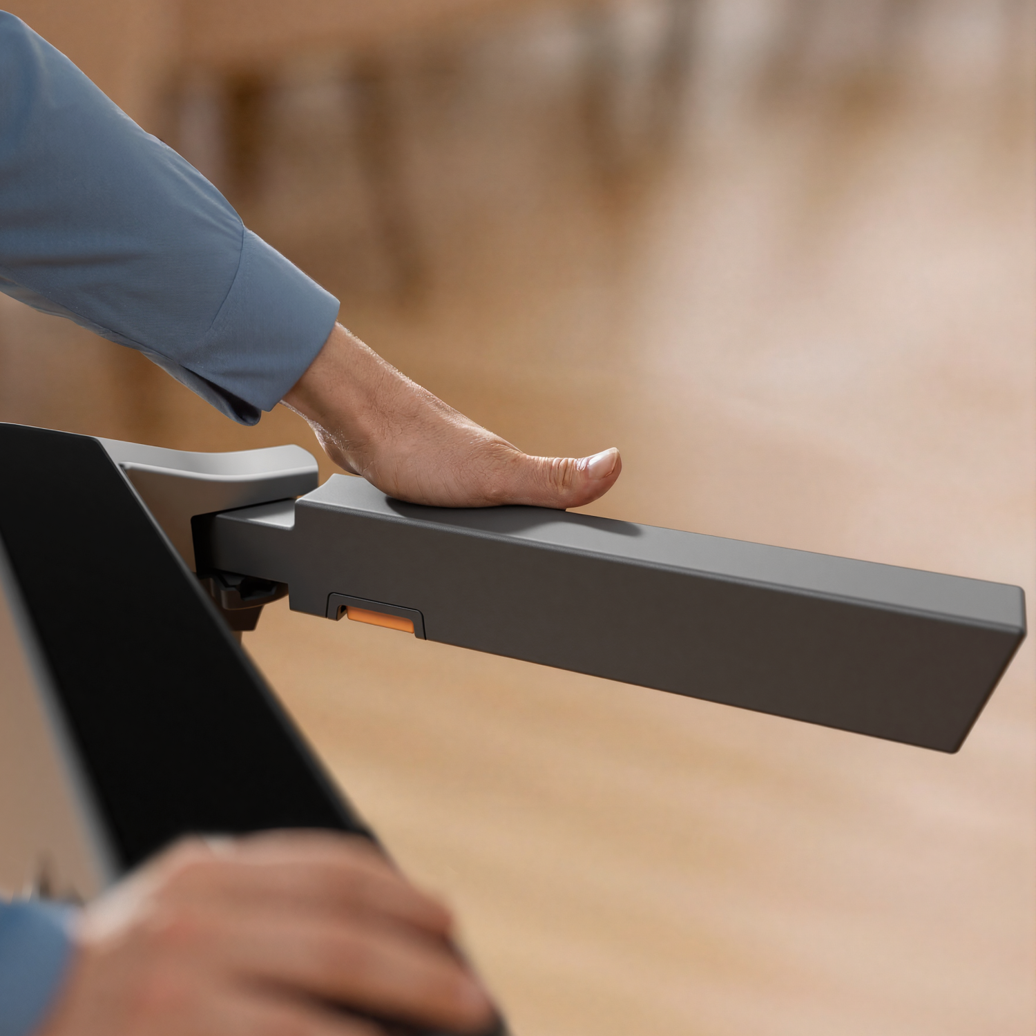 FOLDING SIDE HANDLES